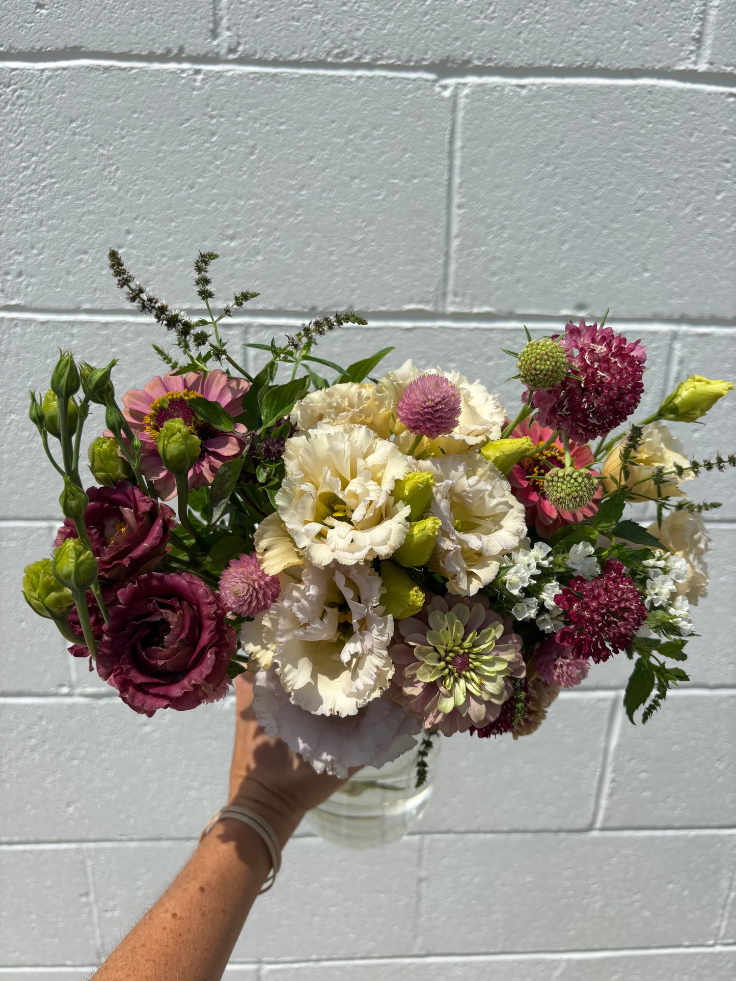 Just Right Ginny Bouquet Subscriptions (Small Bouquet)